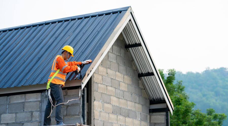 Expert Emergency Roof Repairs services in Little River Academy, TX